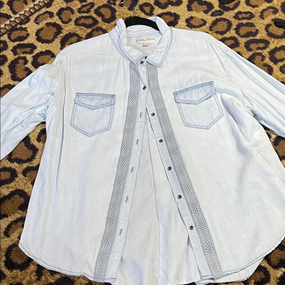 Knox Rose Light Blue Chambray Button-Up Shirt | Women’s XL | Lace Detail
